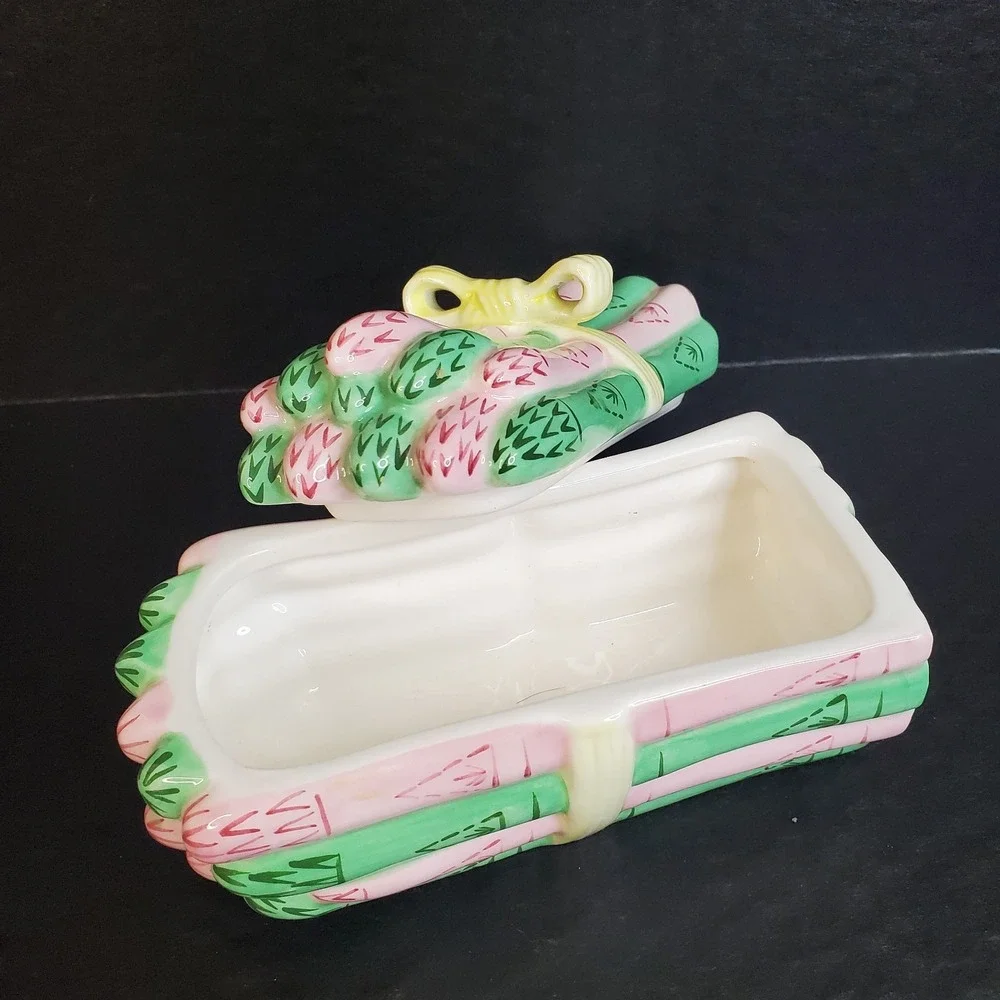 Metropolitan Museum of Art (MMA) Asparagus Trinket Box Small Pink‎ Green Russian